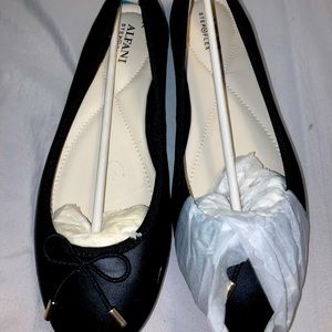 Alfani black flats sz 9